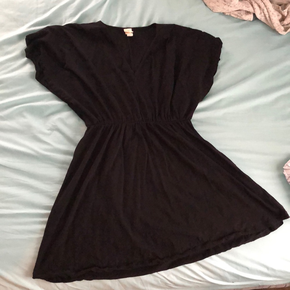 Black short sleeve H&M dress